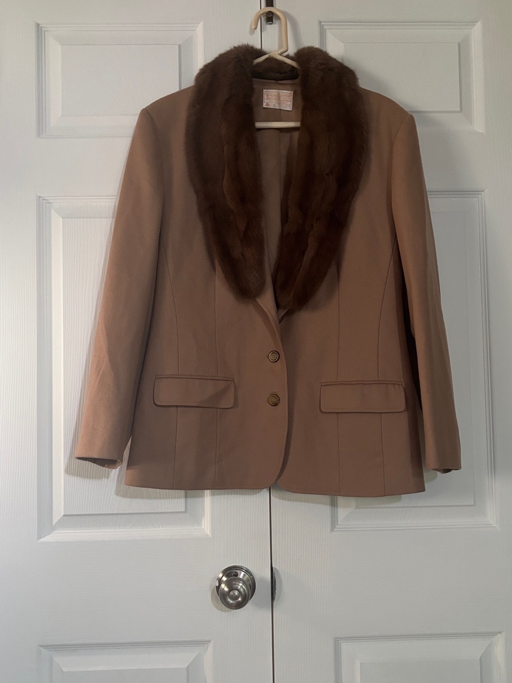 Vintage Pendleton 100% Virgin Wool Blazer Genuine Fur Collar USA Women’s